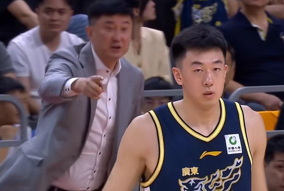 亚博体育官方网站-广东男篮33分大胜！奎因29+7+7杜润旺20分，王洪泽陈家政表现出色